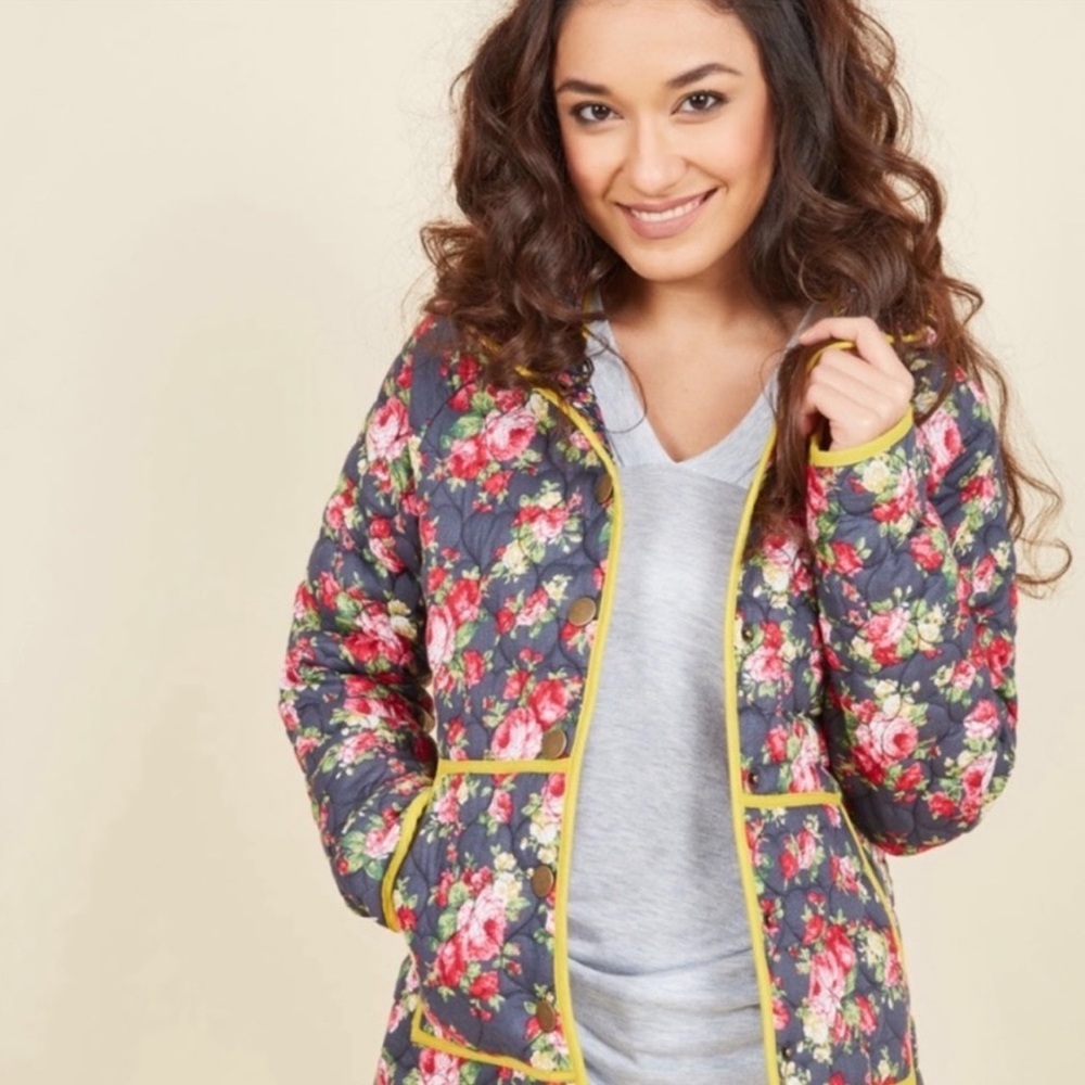 ModCloth reversible quilted jacket floral with quilted hearts L